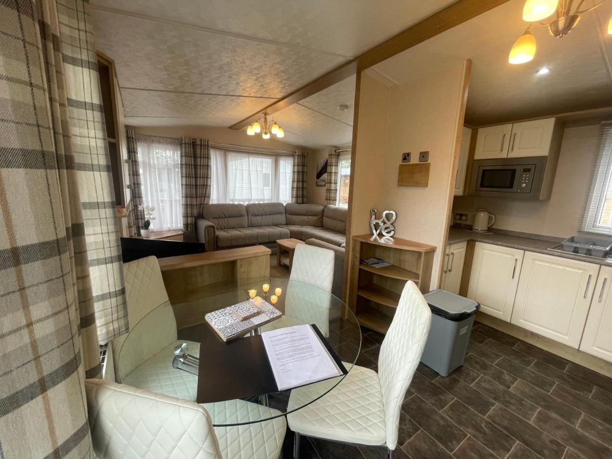Two Bedroom Caravan at Lilliarsedge Jedburgh Buitenkant foto